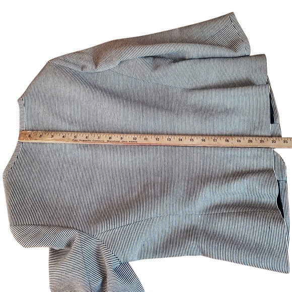 Talbots Black and White Pinstripe Blazer. 12P. G0097 - Picture 9 of 10